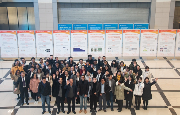 c96002b4f81c4d4190bfaf36bbaec196.jpg 合影1_副本.jpg