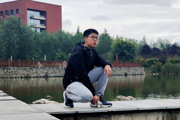 6ab66b6f91a1436aba2cbee8642e7713.png 杜佳勉.png
