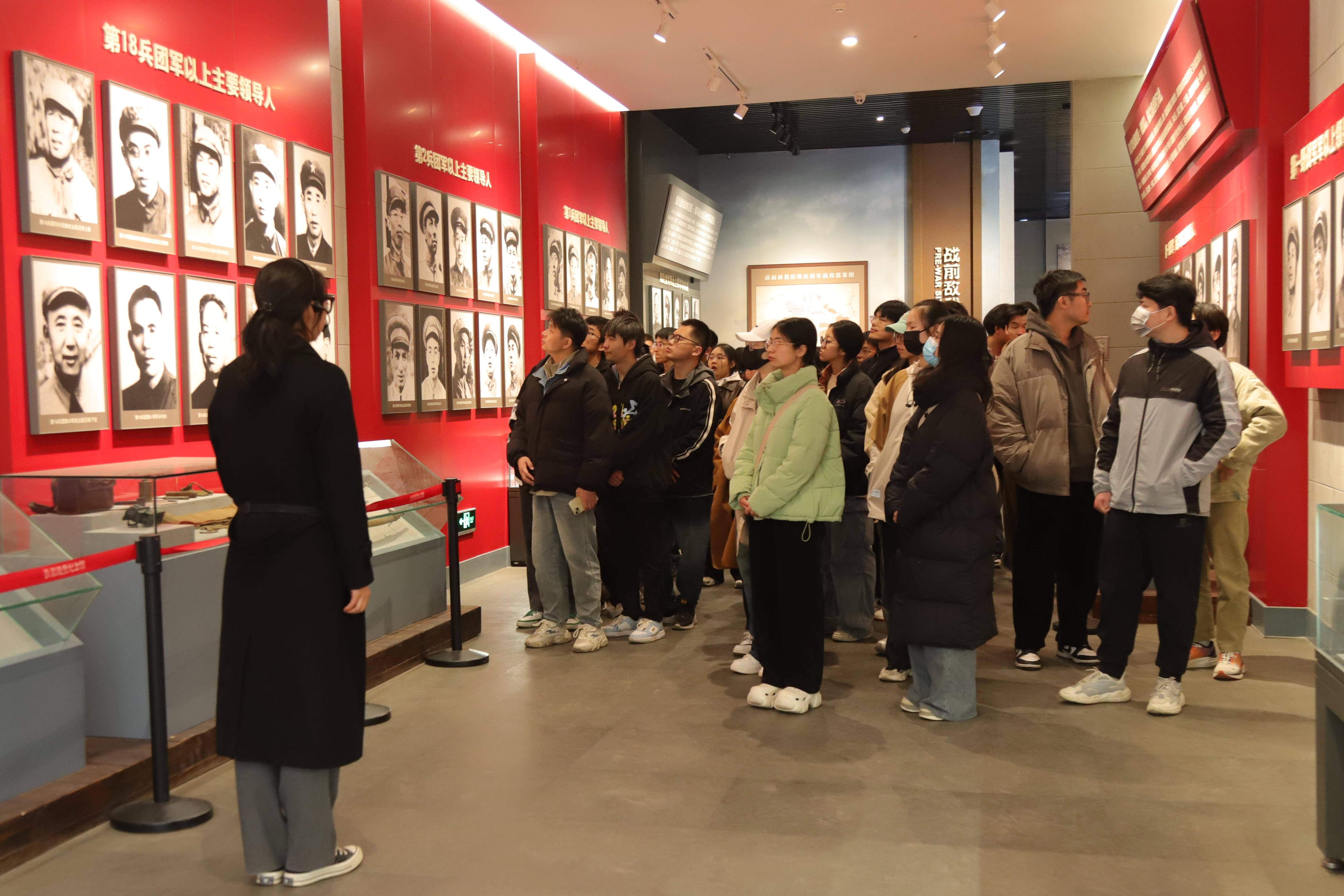 讲解.jpg