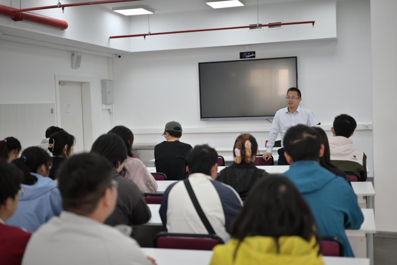 慰问座谈会.png